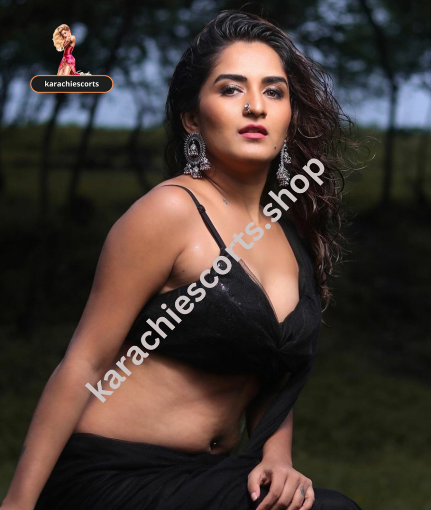 Visit independent escorts in Karachi.