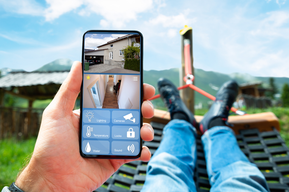 How to Secure Your Home When Traveling