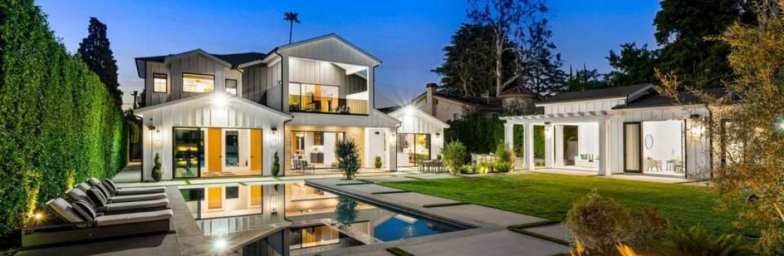 Giovannis Designs Cover Image