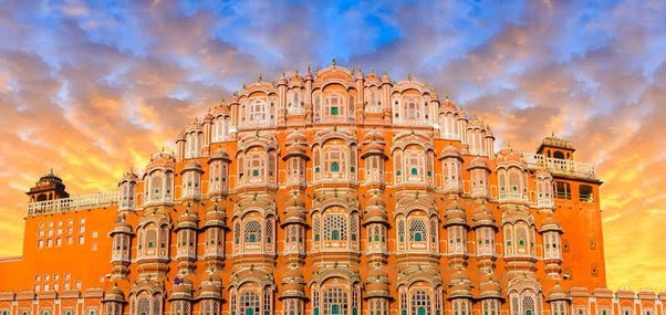 Why Is Hawa Mahal the Most Iconic Jaipur Tourist Attraction?