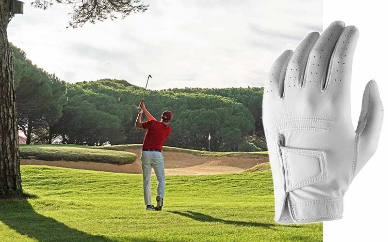 Improve Your Golf Grip: Wet Weather Golf Gloves and Your Golf Grip | by Golf National | Sep, 2025 | Medium