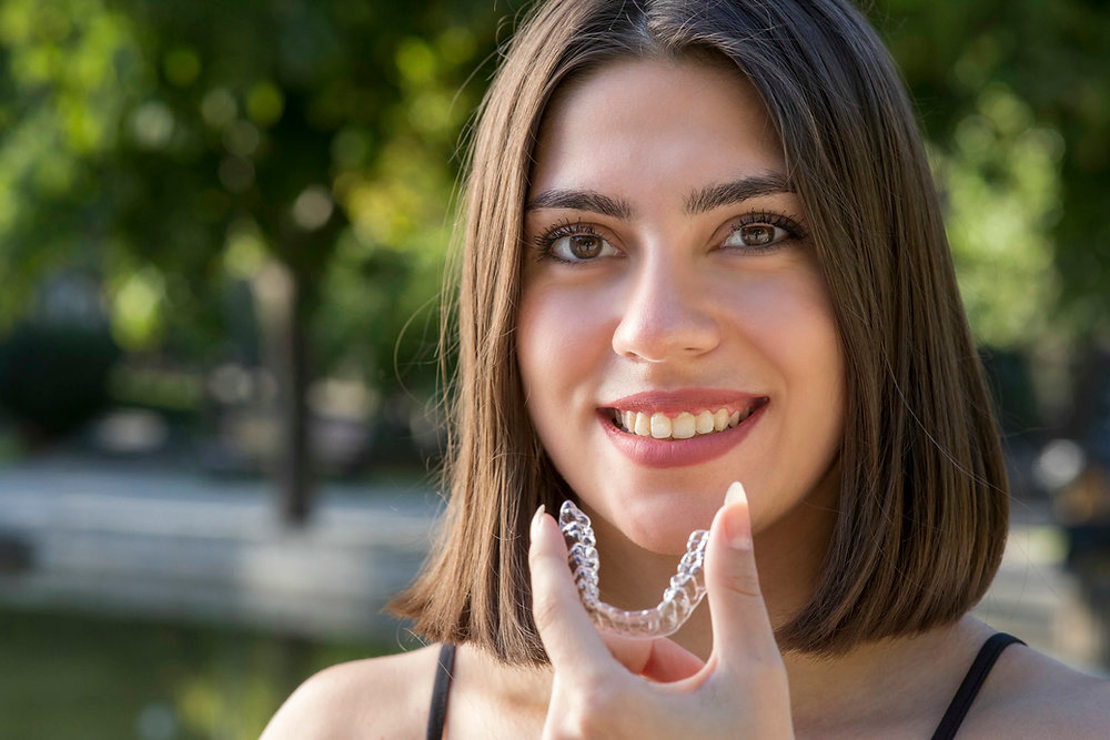 Invisalign in Oakville: A Better Way to Straighten Your Teeth!