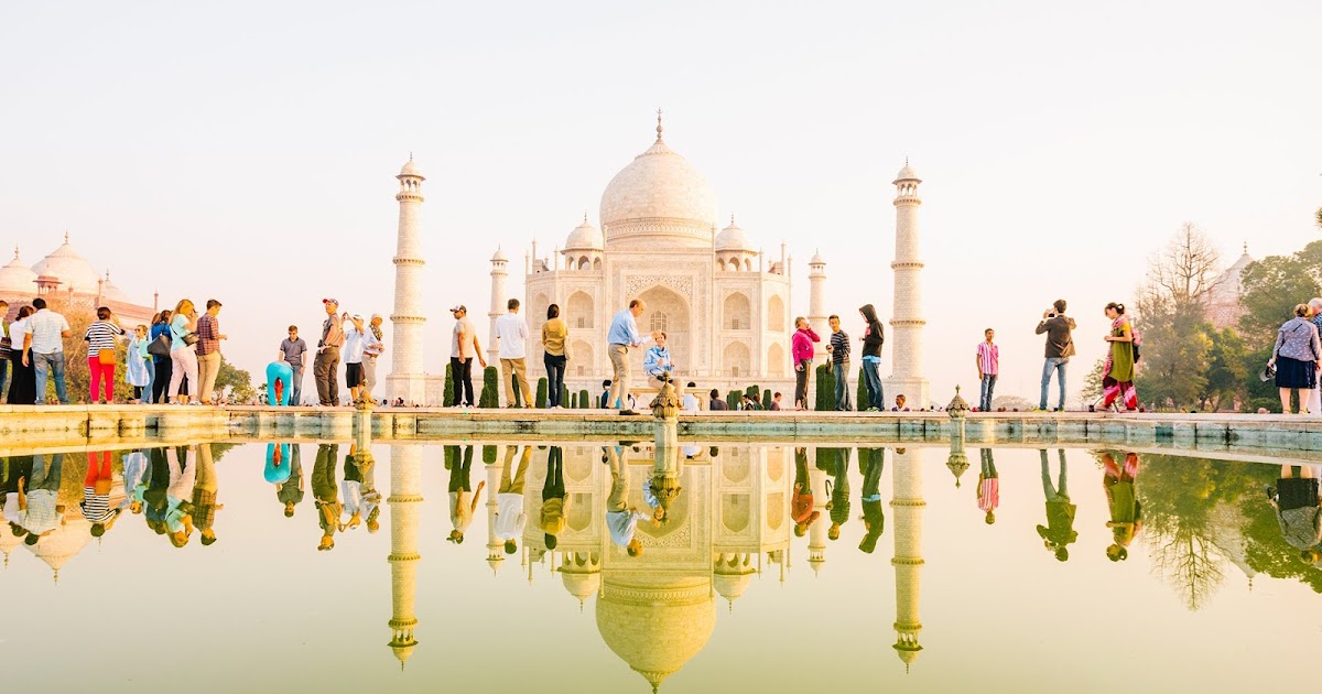 How to Explore Agra, Mathura & Vrindavan in One Day by Bus – Complete Tour Guide