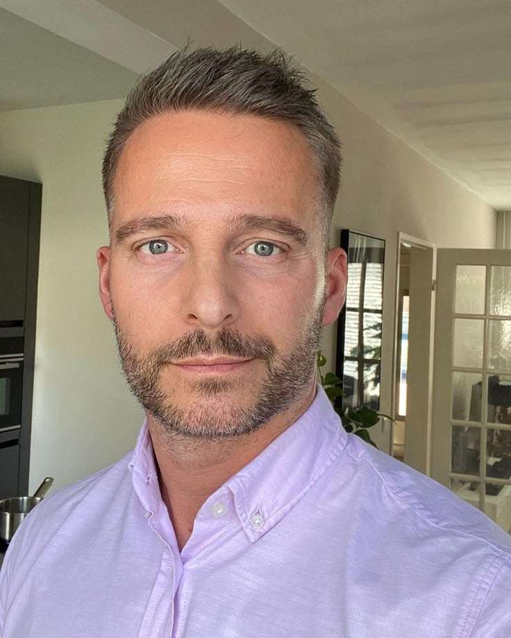 Harry Blake Profile Picture