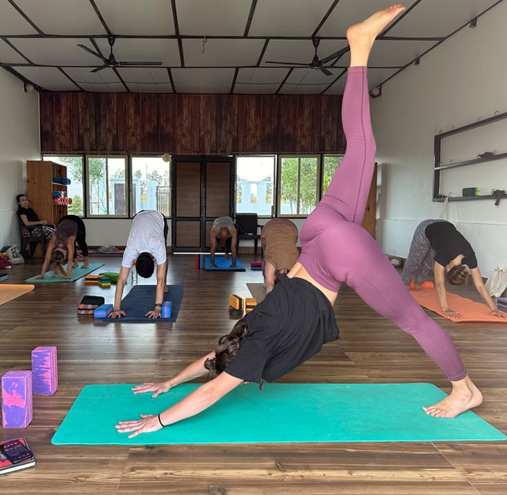 Best 300 Hour Yoga Teacher Training in Rishikesh | Yogaadi