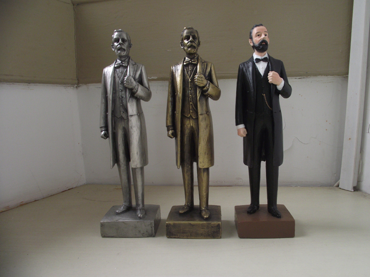 Luxury Home Decoration Accessories Gold/bronze/pewter Nobel Figures Office Sculpture Metal Decor for Living Room - Rising Chance