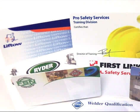 Why Rack Cards Canada Still Matter in Modern Retail