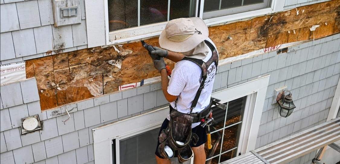 Wood Rot Trim & Fascia Repair Holly Springs & Apex | Wood Rot Repair Contractors in Apex | First Choice Painters