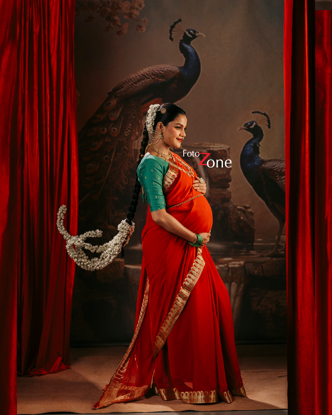 Maternity Photographer for Stylish Pregnancy Photos | Foto Zone India