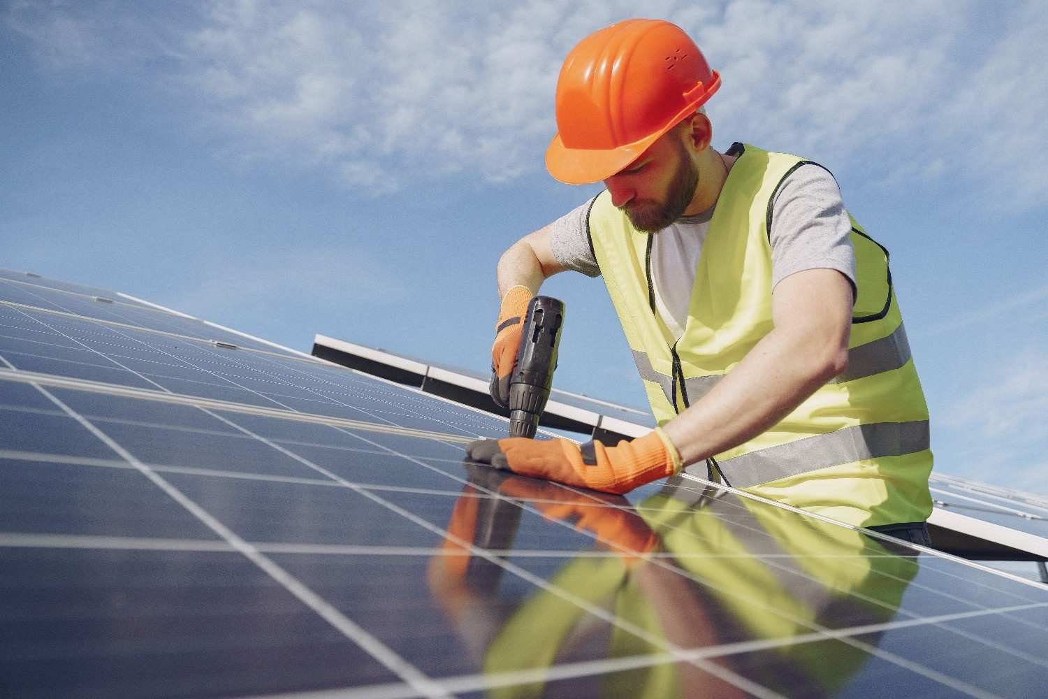 Fort Worth Solar Panel Experts for Homes & Businesses | Pivot Roofing TX