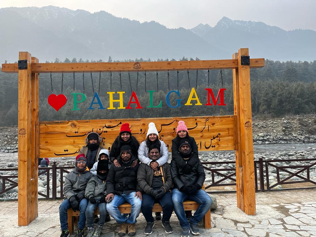 Kashmir Cab Service | Reliable Taxi & Car Rental in Srinagar