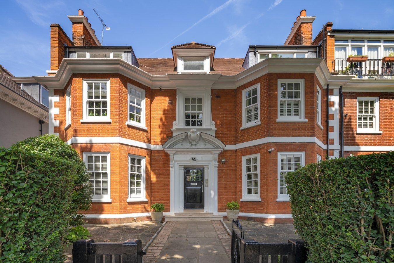 Estate Agents Swiss Cottage | Pros in Handling the Dynamic North London Property Market - ArticleWaves