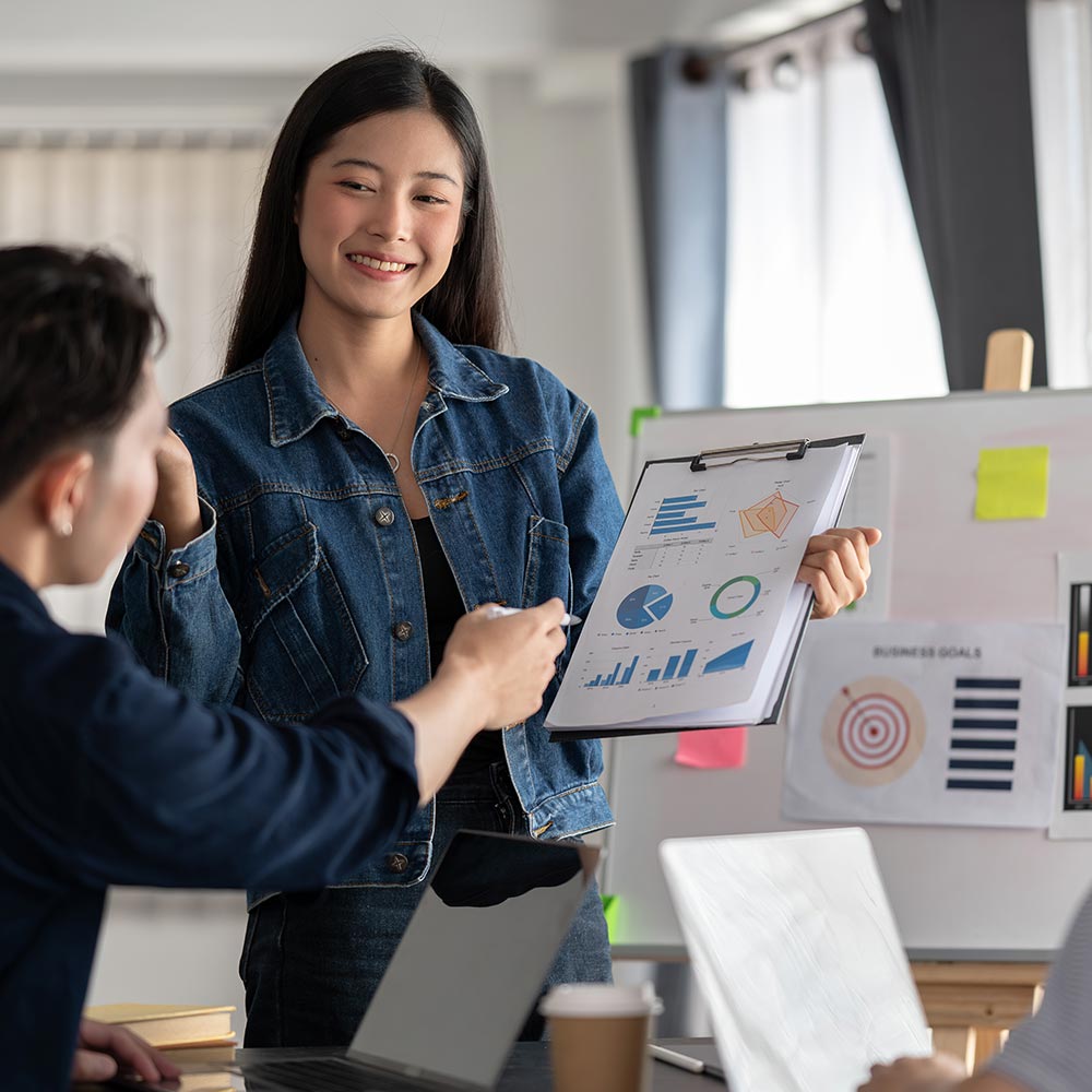 Why Small Businesses Need a Digital Marketing Agency Now More Than Ever - digitallinksrak