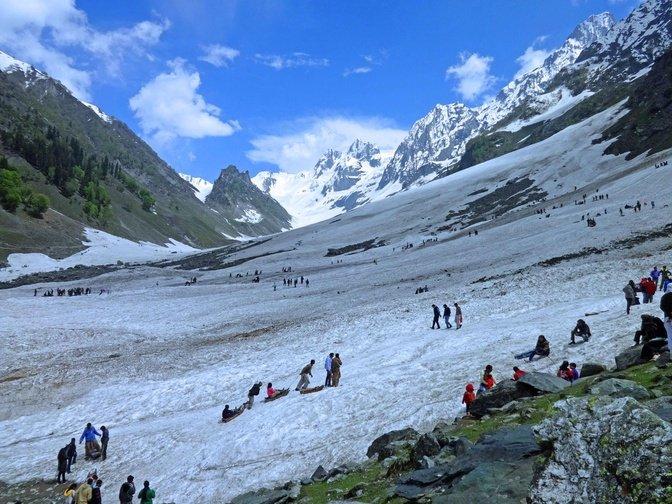Kashmir Family Tour Package – A Perfect Holiday Experience with Ultimate India Holidays | Articles | Ultimate India Holidays | Gan Jing World - Technology for Humanity | Video & Movie Streaming