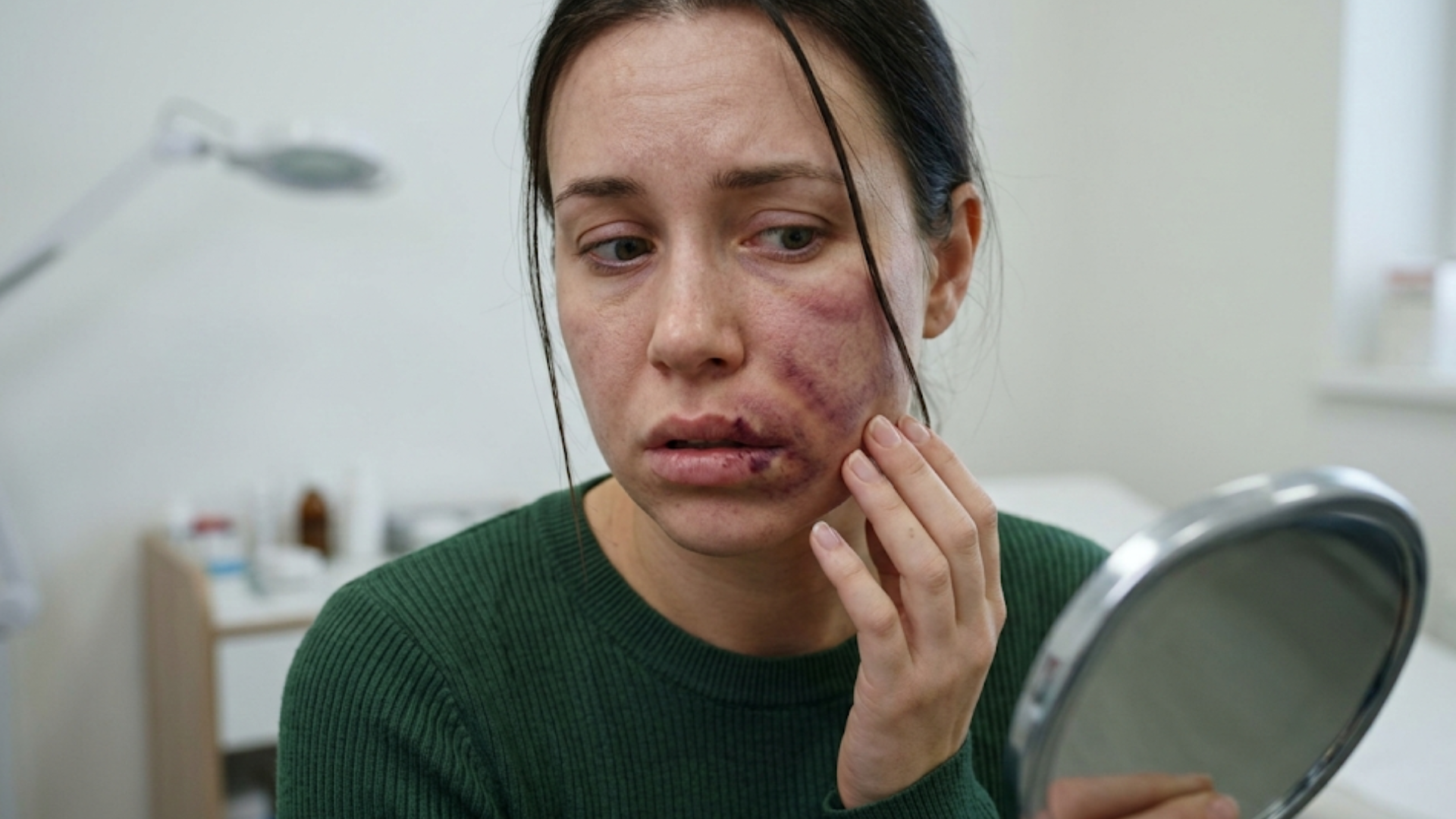 Aesthetic Complications: Signs, Causes, and When to See an Expert – GuestCountry