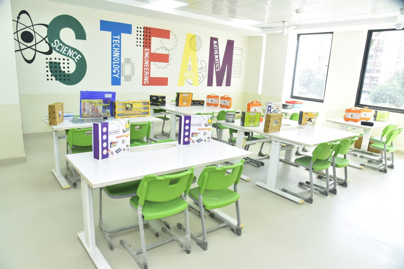 Robotics in School in Lucknow | Robotics Training - Akhilesh Das Gupta School