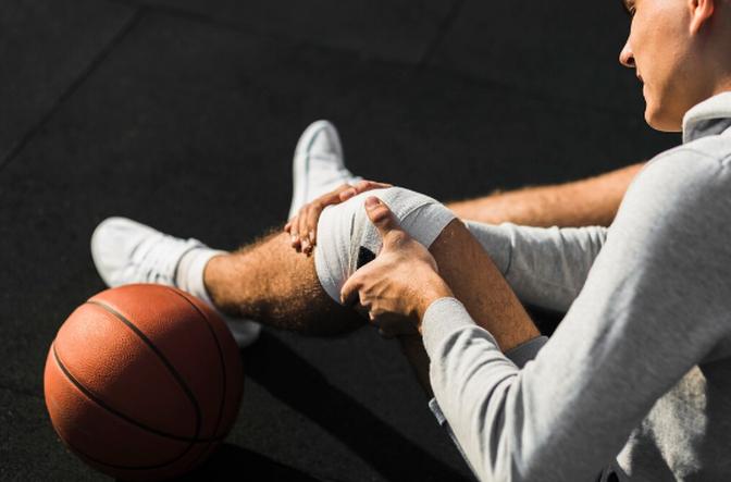 How TCM Sports Injury Therapy Helps Athletes Recover Naturally | Articles | Xin Hua Therapy | Gan Jing World - Technology for Humanity | Video & Movie Streaming