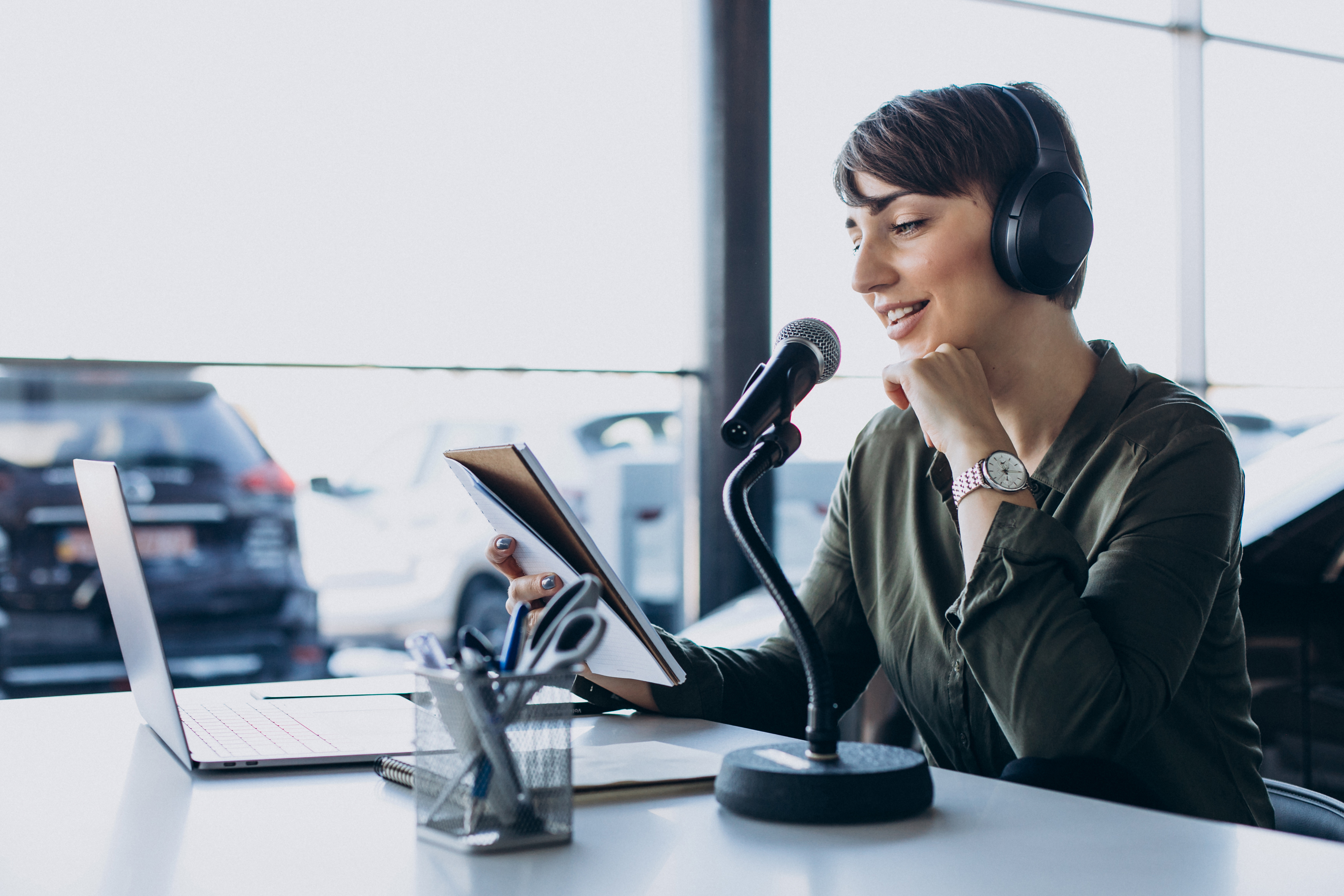 VO Agents: The Essential Link Between Voice Talent and Industry Opportunities – DPN Talent