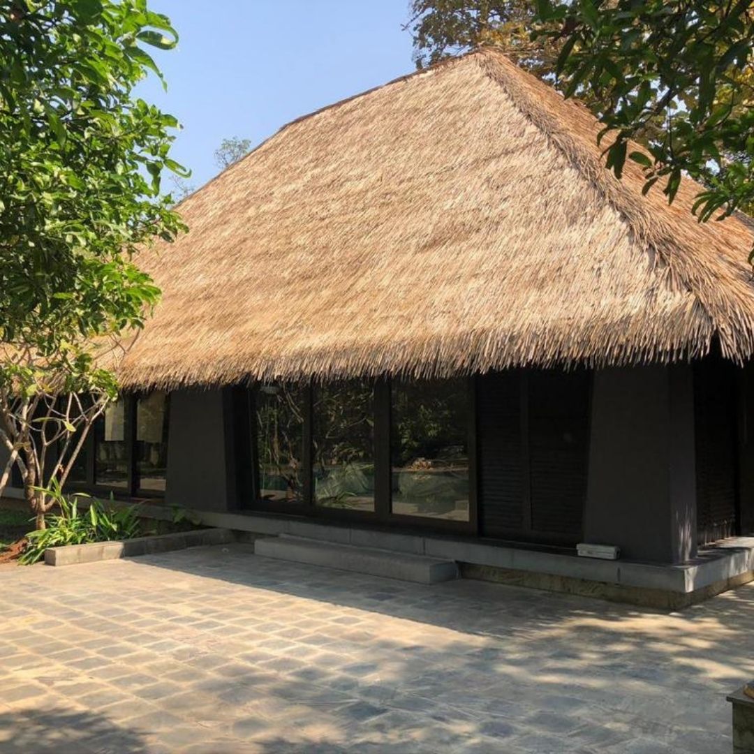Synthetic Thatch Roof India | Artificial Thatch Roof | 15 Year Warranty - WinRoyal