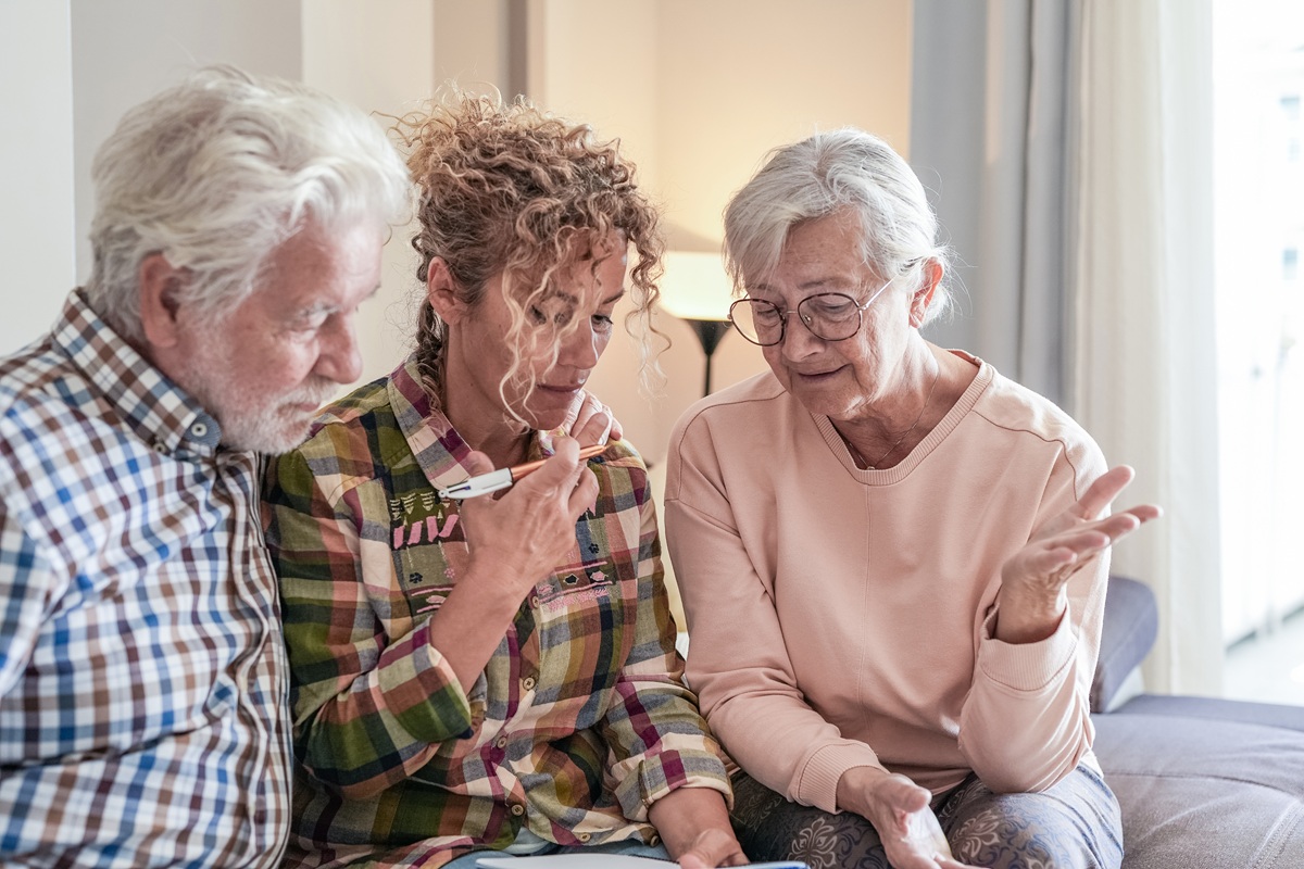 When To Consider Assisted Living For Aging Parents - Park Place Camarillo