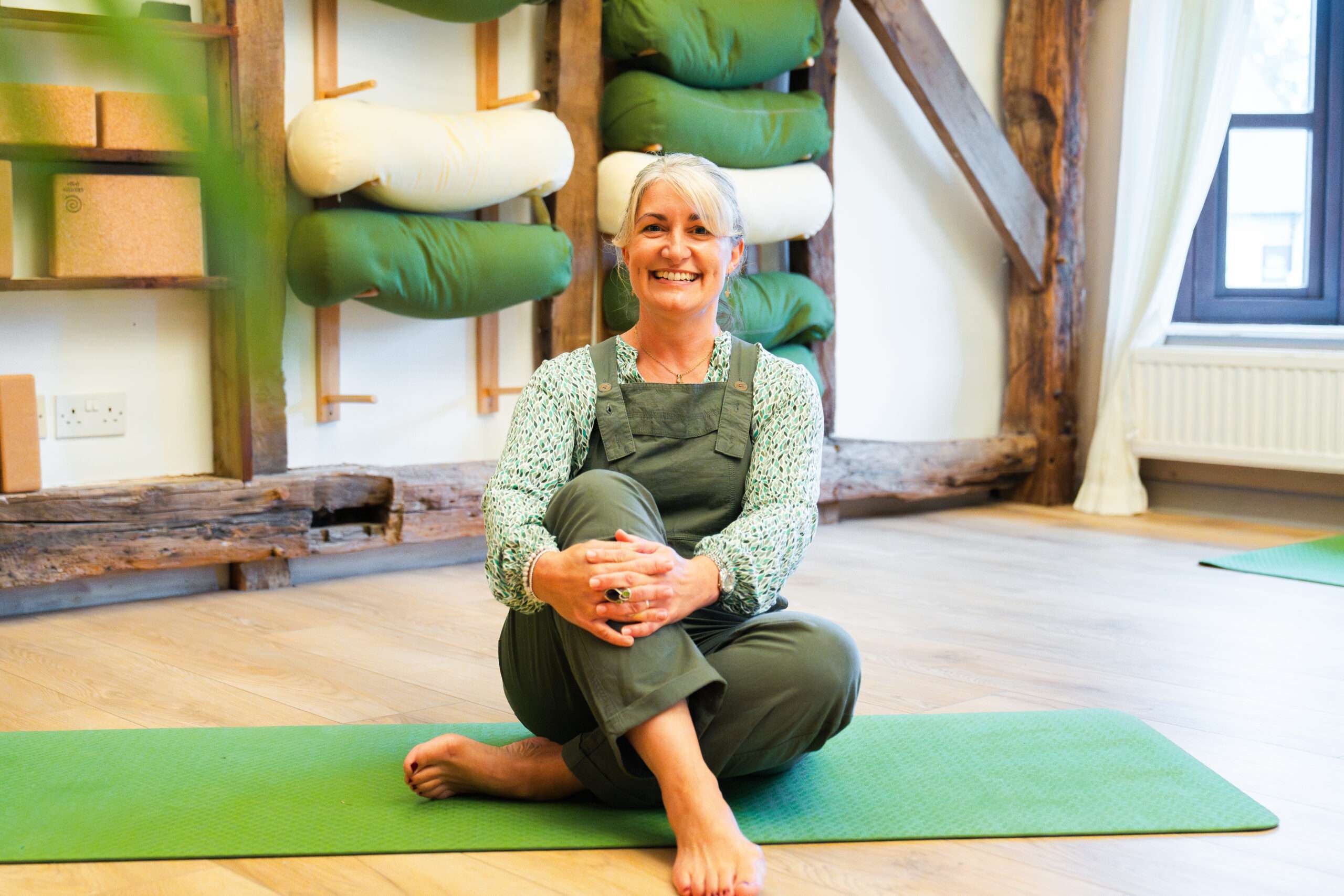 Yoga Class for Beginners - BAY YOGA STUDIO
