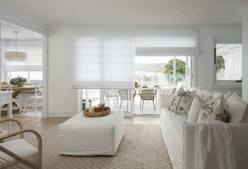 What Makes Roman Blinds a Practical Choice for Modern Window Interiors